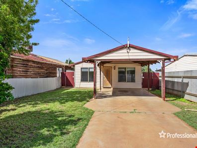 120 Richardson Street, Boulder WA 6432