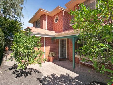 42 Raymond Street, Mount Pleasant WA 6153