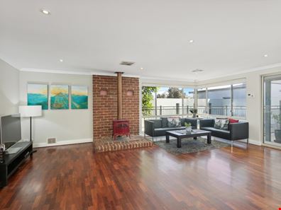 42 Raymond Street, Mount Pleasant WA 6153