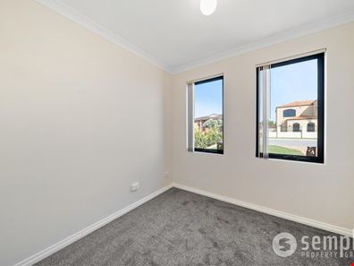 2/39 Tindal Avenue, Yangebup WA 6164