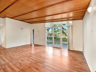 123 North West Coastal Highway, Wonthella WA 6530