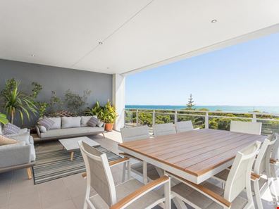 Eleven/52 Rollinson Road, North Coogee WA 6163