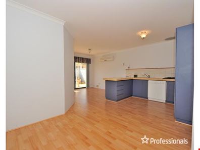 4/92 Oakwood Crescent, Waikiki WA 6169