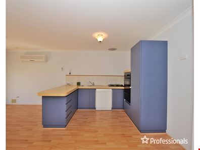4/92 Oakwood Crescent, Waikiki WA 6169