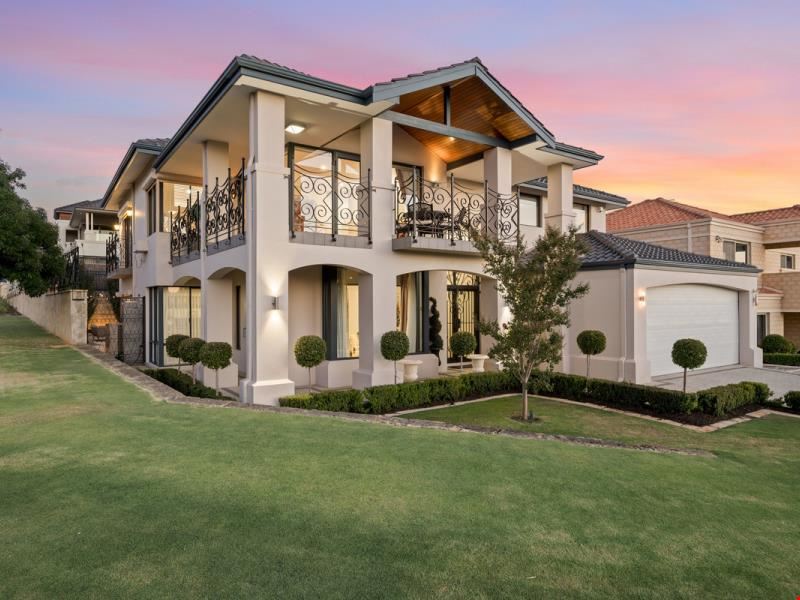 1 Stitfold Promenade, Salter Point WA 6152