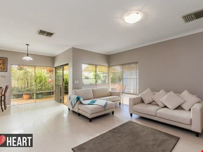 25 Paddington Court, Bibra Lake WA 6163