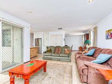 121 Alcock Street, Maddington WA 6109