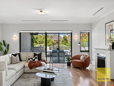 4/105 Bindaring Parade, Claremont WA 6010