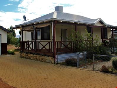 11 SMITH LOOP, Hyden WA 6359