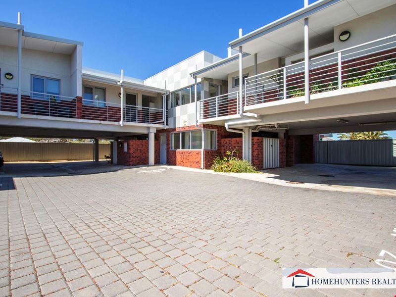 5/70 West Churchill Avenue, Lake Coogee WA 6166