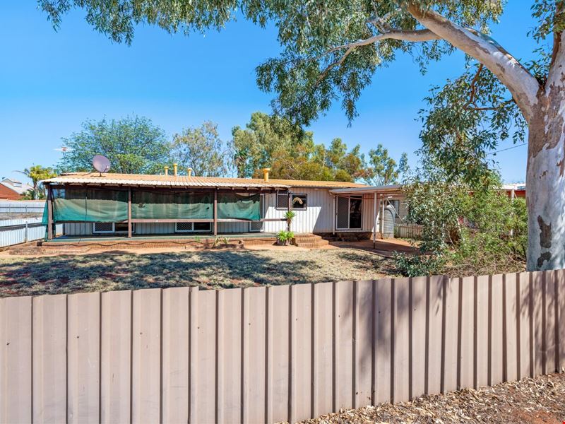24 Hoover Street, Leonora