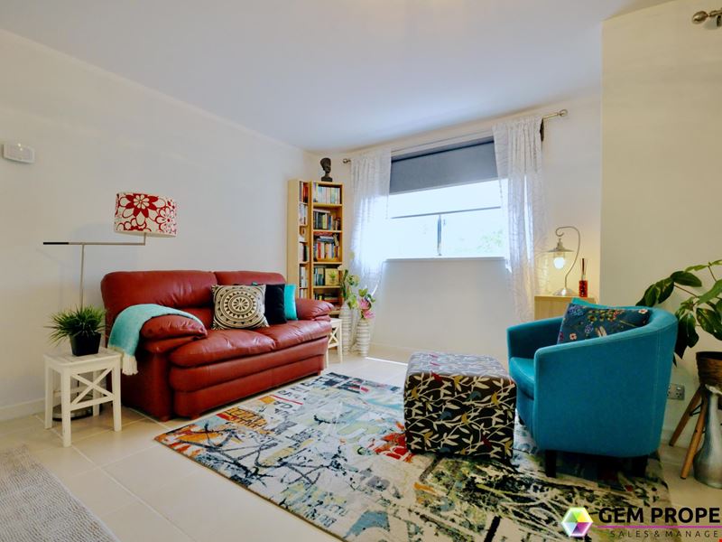 9/14 Canham Way, Orelia WA 6167