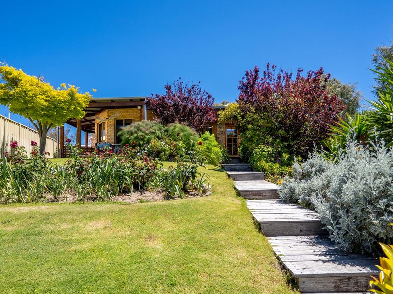 31 Hayfield Drive, Peppermint Grove Beach WA 6271