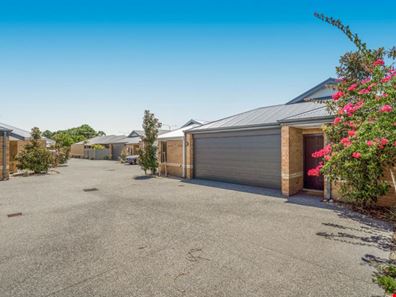 5/22 Whittaker Turn, Piara Waters WA 6112