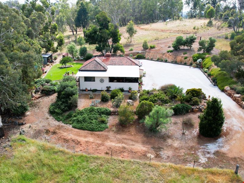 4525 Werribee Road, Wooroloo WA 6558