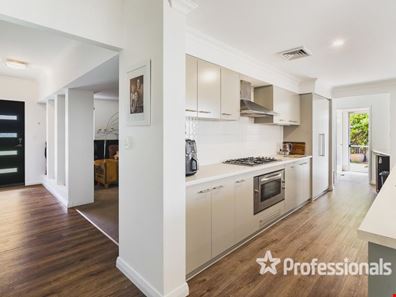 7 Lyrebird Road, Broadwater WA 6280