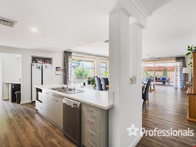 7 Lyrebird Road, Broadwater WA 6280