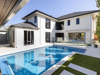 15 Wareana Street, Menora WA 6050