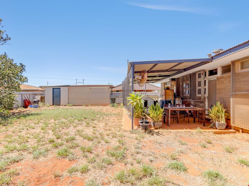5 Pringle Way, Wickham WA 6720
