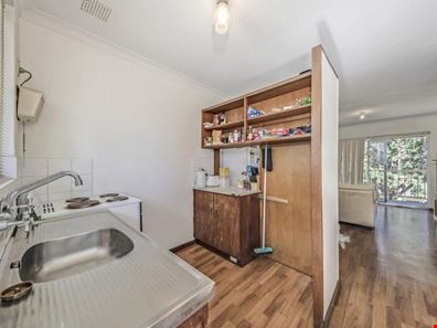 10/252 Spencer Road, Thornlie WA 6108