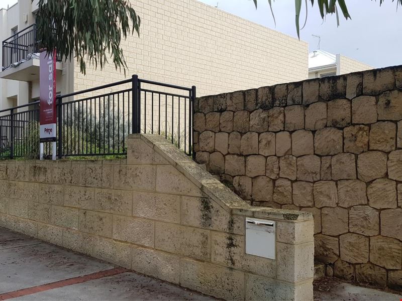 29B Lakeside Drive, Joondalup