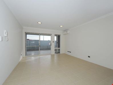 14/1 Elsbury Approach, Clarkson WA 6030