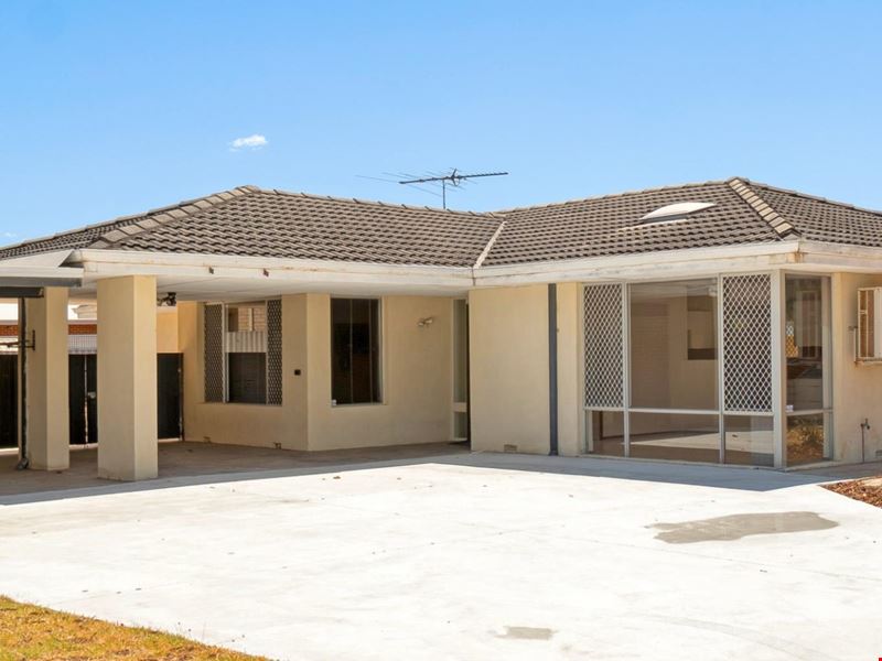 2 Sabina Street, Menora WA 6050