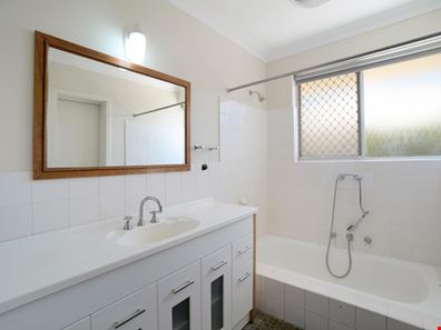 2 Sabina Street, Menora WA 6050