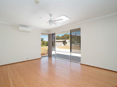 2 Sabina Street, Menora WA 6050