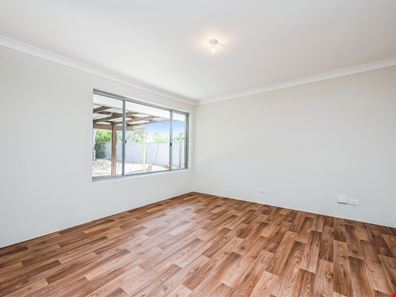 5 Downy Green, Mirrabooka WA 6061