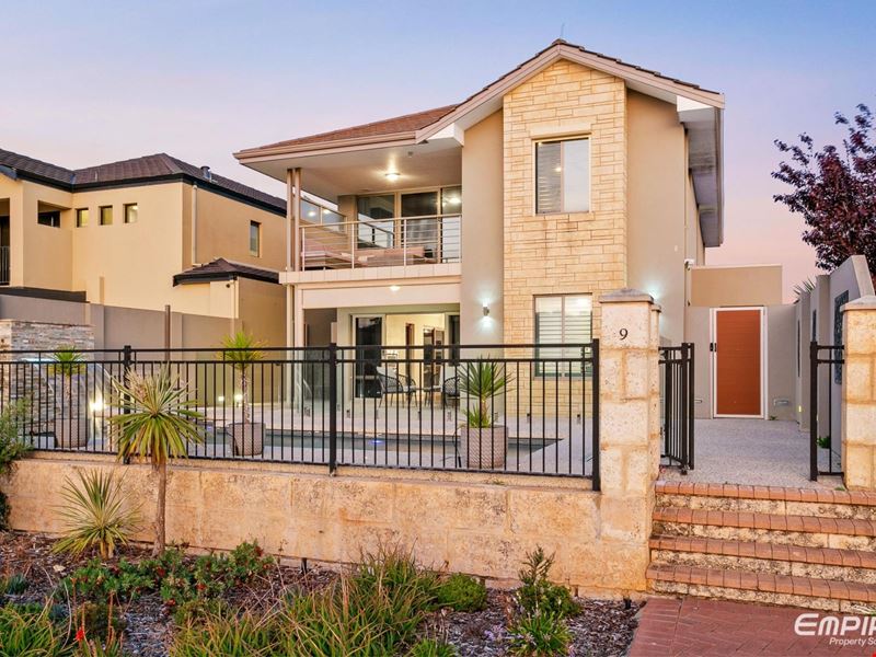 9 Yalgorup Lane, Lake Coogee WA 6166