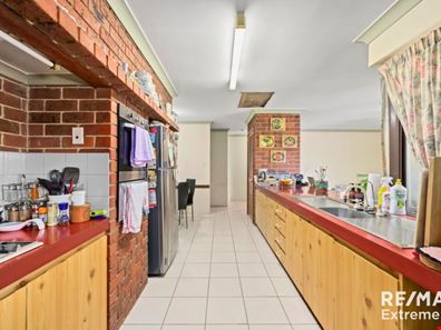 4 Eves Place, Cannington WA 6107