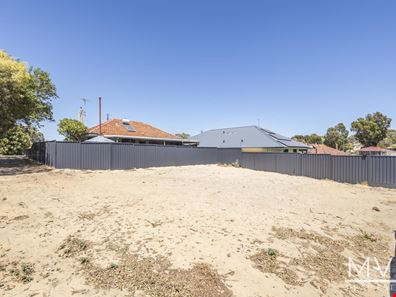 2/24 Oswald Street, Coolbellup WA 6163