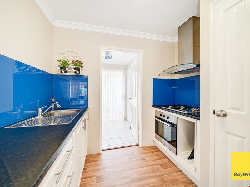 1 Bartle Lane, Alexander Heights WA 6064