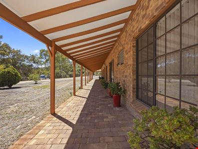 117 Hayward Road, Martin WA 6110