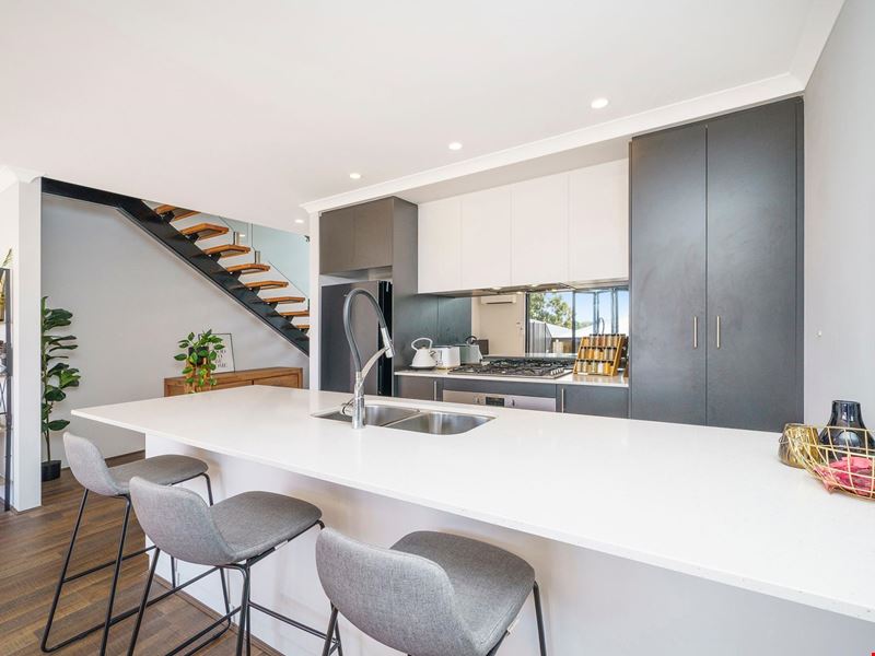 231 Leeuwin Boulevard, Bushmead WA 6055