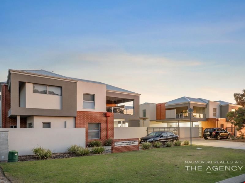 4/3 Dover Court, Marangaroo WA 6064