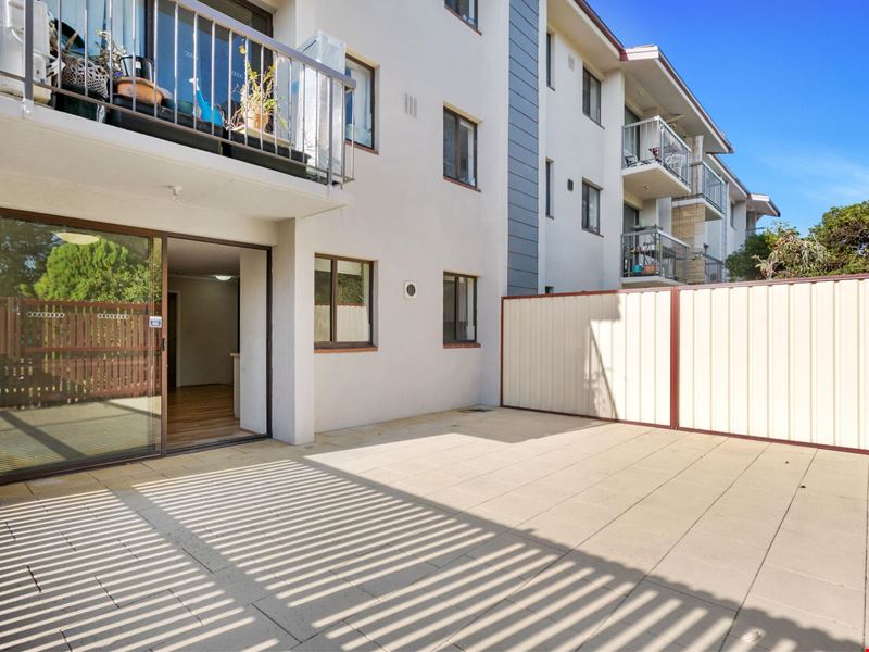 17/33 Farina Drive, Yokine WA 6060