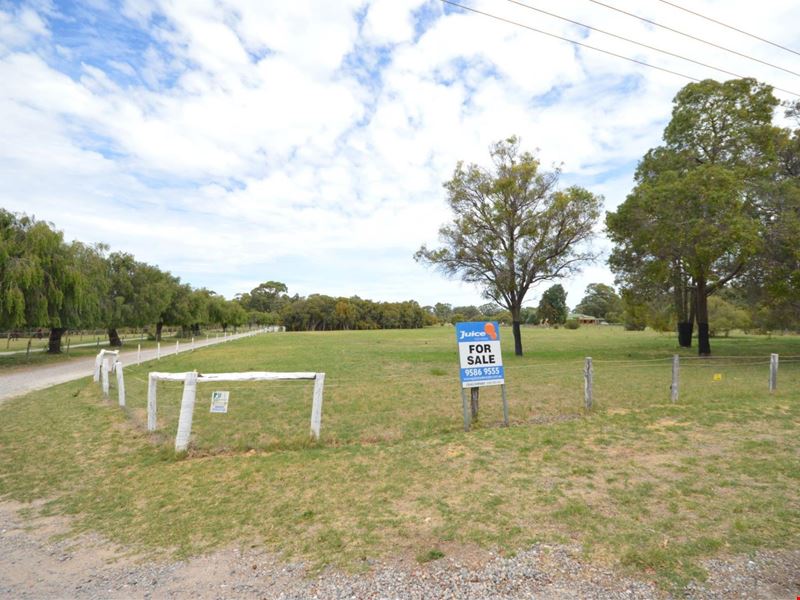 112 Red Road, Parklands WA 6180