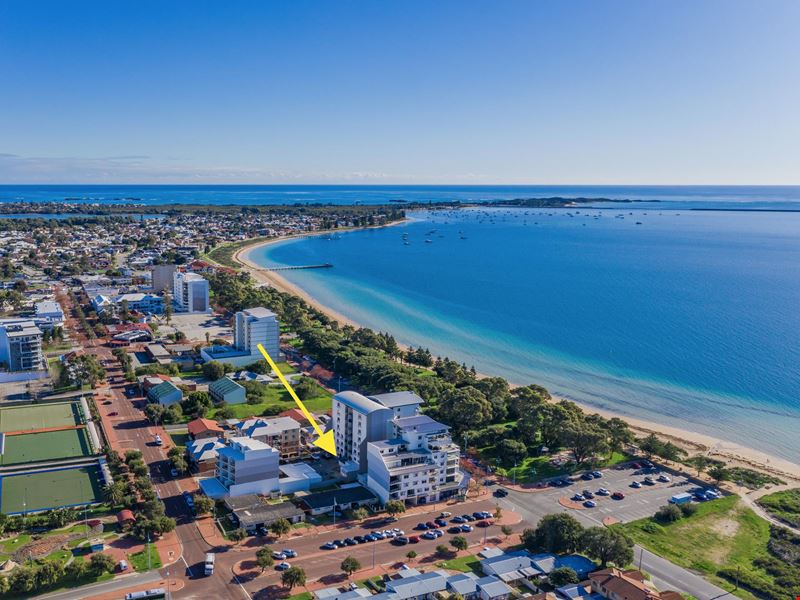 2/59 Rockingham Beach Rd, Rockingham WA 6168