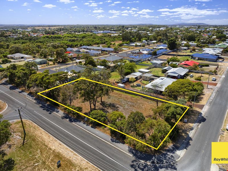 88 Katoomba Street, Orana WA 6330