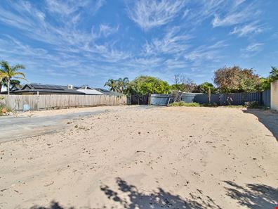 14 Regan Street, Rockingham WA 6168