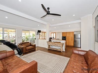 20 Breaker Close, Silver Sands WA 6210