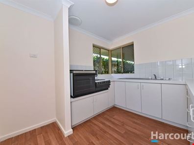 Villa 11/25-27 Parkhill Way, Wilson WA 6107