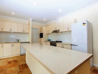 32 Sandal Wood Road, Gabbadah WA 6041