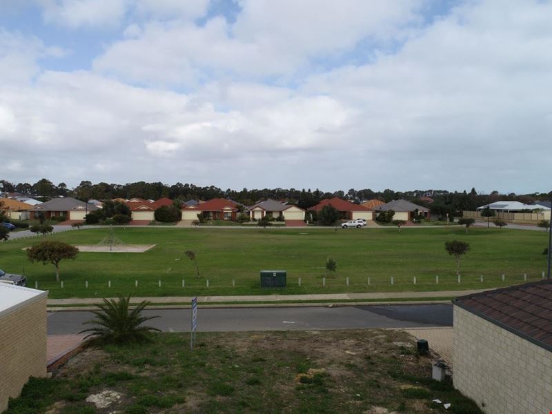 20 Indee Pass, Secret Harbour WA 6173