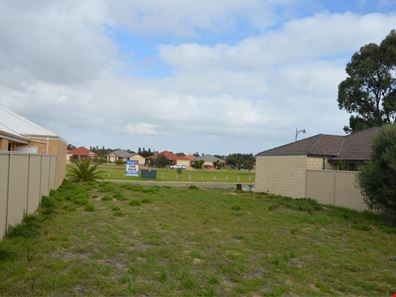 20 Indee Pass, Secret Harbour WA 6173
