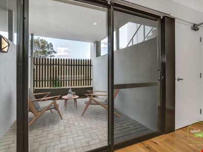 17/1 Glenariff Boulevard, Canning Vale WA 6155