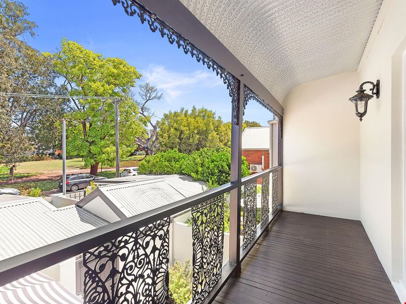 4B Stuart Street, Perth