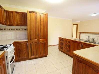 27 Adelaide Street, West Beach WA 6450